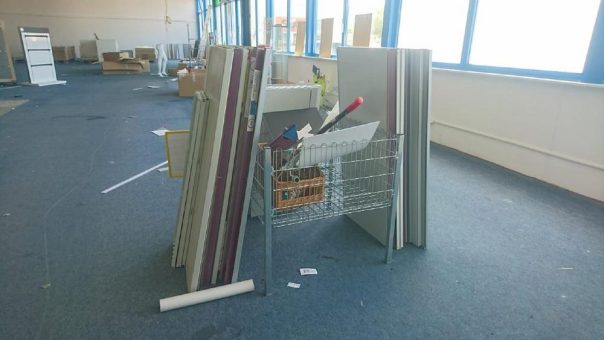 Autos, LKWs und Motorräder Kostenlos Verschrotten lassen beim Schrotthändler Dinslaken