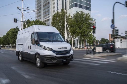 Zwei Business Van Awards für IVECO – „Best Large Van” für den DAILY und „Highly Commended“ für den eDAILY