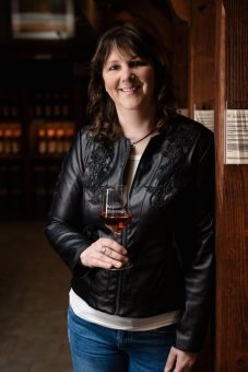 Geschäftsführung des Weinbauverbandes Saale-Unstrut wird neu besetzt Ina Sielaff kommt und geht somit zurück zum Wein