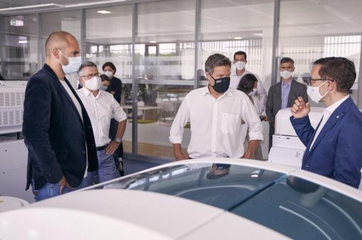Grünen-Politiker zu Gast bei Roche in Mannheim
