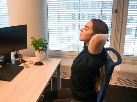 TÜV Rheinland: Mit „Arbeitstechnik-Training“ fit bleiben