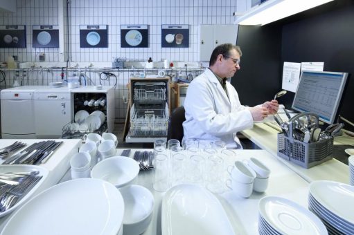 Strom sparen in der Küche: Auf Energieeffizienz der Geräte achten