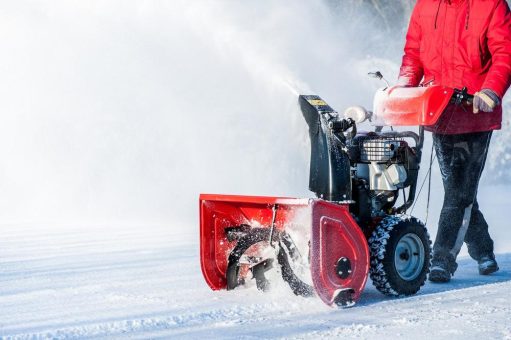 Im Fokus: Schneeschaufeln, Schneeschieber und Schneefräsen