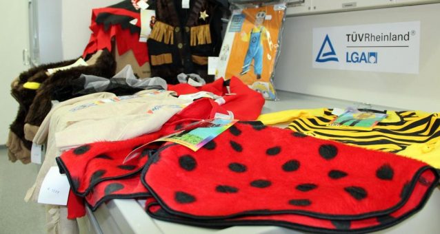 Karnevalskostüme für Kleinkinder: Verschluckbare Teile und Schnüre vermeiden