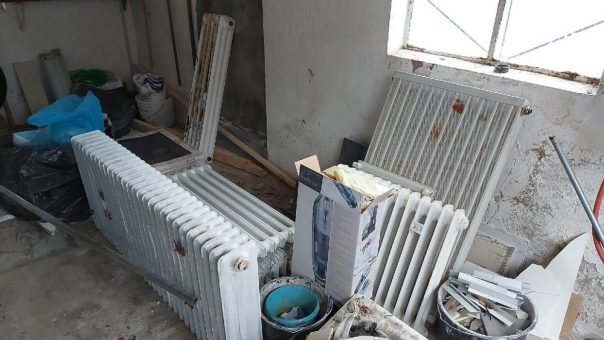 Fahrende Schrotthändler aus Bochum Sammeln jeden Schrott