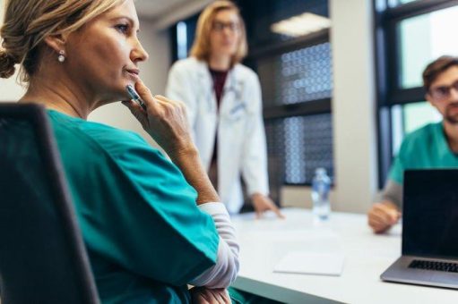 Pflegedienstleitung gesucht! TOP-Stellenangebot Führungskraft im Gesundheitswesen – Klinik mit moderner Infrastruktur und hoher Pflegefachkraftquote