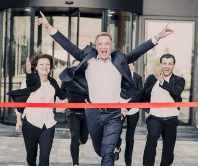 Suchen bis die Psychologin kommt – Hamburger Unternehmensgruppe Personalberatung, Personalentwicklung und Headhunting wächst und vergrößert das Team