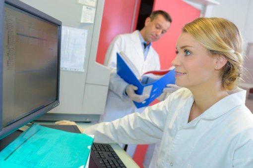 Pflegerische Leitung für Früh- und Neugeborenen-Intensivstation in Hessen gesucht / Personalberater Pflege unterstützt Gesundheits- und Pflegezentrum