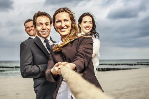 Richtige Personalführung – Mitarbeiterbindung in Zeiten des Fachkräftemangels. Feldstudie beweist: Erfolgreich durch zufriedenes und gesundes Personal