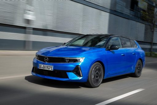 Elektrisierendes Familien-Trio: Opel Astra Sports Tourer Plug-in-Hybrid, Combo-e Life und Zafira-e Life
