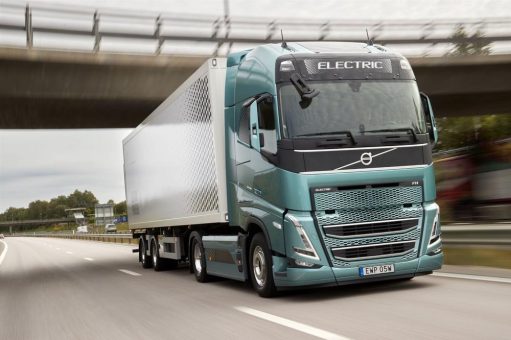 Elektrische Lkw nehmen Fahrt auf – Volvo Trucks behält seine führende Position