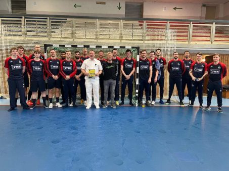 Gewinnen gegen Krebs:  Neue Initiative der Ex-Handballprofis Uli und Michael Roth mit Prof. Dr. Tillmann Loch