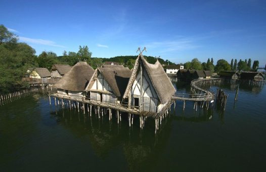 „Haus am See“ – Steinzeithonig in den Pfahlbauten Unteruhldingen am Bodensee