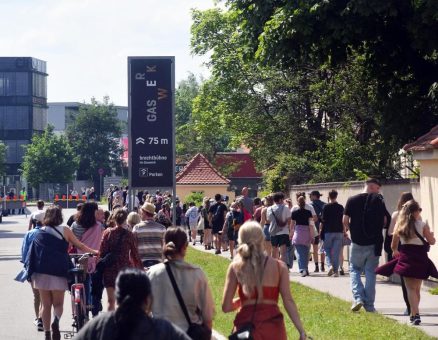 Modular Festival 2023: Mit Bus und Straßenbahn zum Modular Festival