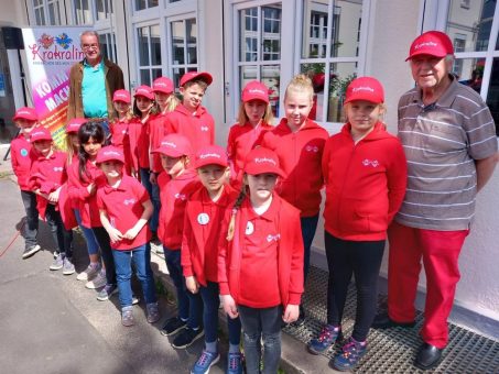 Neues Outfit für die kleinen Krähen: Reifenhäuser unterstützt Kinderchor mit 2.500 Euro