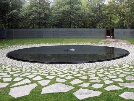 Zentralrat verurteilt Anschlag auf Denkmal für die im Nationalsozialismus ermordeten Sinti und Roma Europas