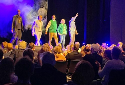 Comedy-Abend von „Reifen Stiebling“ endet mit stehenden Ovationen