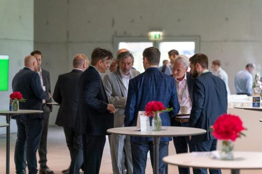 Controlware und Networkers AG feiern erfolgreiche Premiere: Über 100 Teilnehmer beim „Data Center & Cloud Day – IT-Strategien 2023+“ in Essen