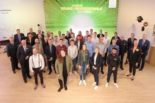 Zeugnisvergabe für unsere „Young Professionals“