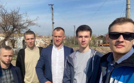 Junge Erwachsene aus Russland feierten Gottesdienst mit Adventisten in Mariupol (Ukraine)