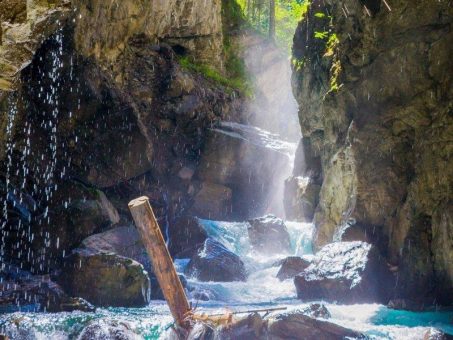 Gewaltig, erfrischend, lieblich: Die Wasserwelten in der Zugspitz Arena Bayern-Tirol