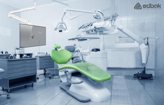 Innovation für den Komfort – Wie Bildschirmhalterungen über dem Behandlungsstuhl den Zahnarztbesuch angenehmer machen