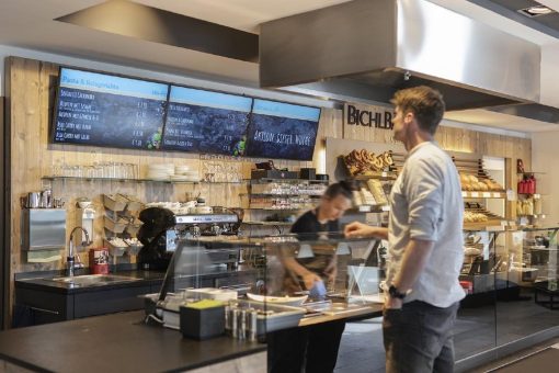 Digitales Menüboard in Bäckerei-Filialen