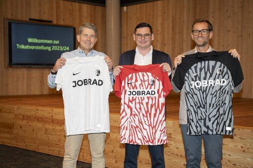 SC Freiburg und Hauptsponsor JobRad präsentieren neue SC-Trikots