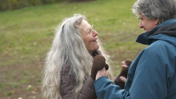 Für ein besseres Leben mit Demenz – neuer Imagefilm der Deutschen Alzheimer Gesellschaft e.V. veröffentlicht