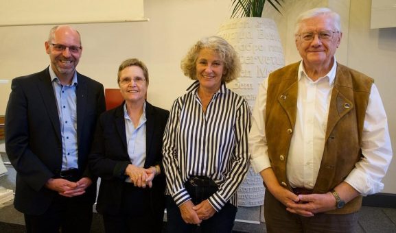 Ökumenische Begegnung bei Informationsabend in adventistischer Kirchengemeinde München-Nymphenburg