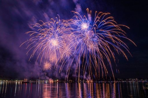 Seenachtfest Konstanz: Katamaran-Sonderfahrten starten in den Vorverkauf