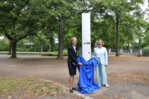 StEB Köln: Fünf neue Infostelen und digitales Angebot für Lindenthaler Kanäle & Aachener Weiher