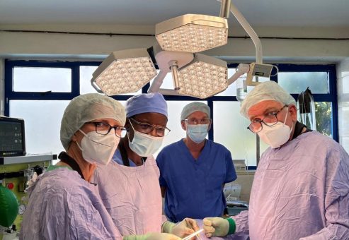 Ärzte-Team vom Krankenhaus Waldfriede in Berlin kämpft gegen Genitalverstümmelung in Kenia