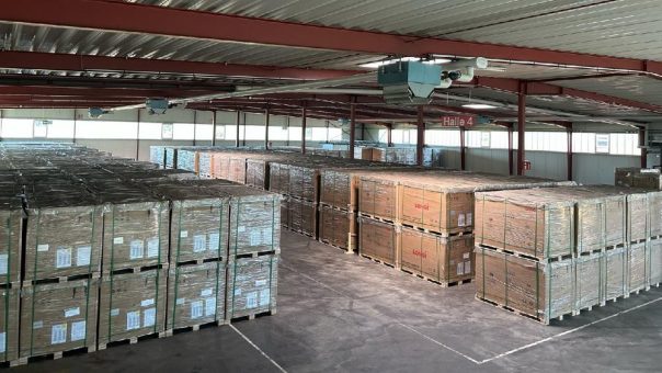 Über 35.000 Photovoltaik Module aus China erreichen erfolgreich das Greenflash Lager in Stemwede
