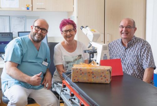 Eheleute Kordic spenden 600 Euro an den Förderverein der Klinik für Kinder- und Jugendmedizin Rüsselsheim „fiPs“