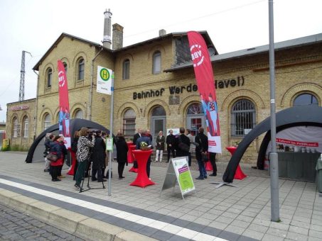 Erstes Kundencenters der regiobus im Bahnhof Werder (Havel) eröffnet