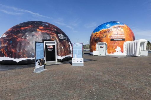 Mobiles Planetarium auf dem Jahnplatz