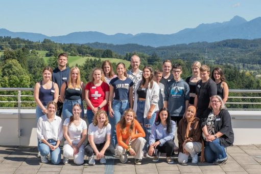 Neuer Ausbildungsjahrgang in der Pflege startet an der BG Unfallklinik Murnau