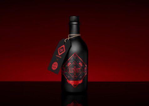 Ab September neu: The Illusionist Distillery präsentiert ihren zweiten Gin: „The Illusionist Gin FC Bayern München Edition“