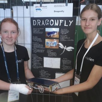 „Dragon Fly“ aus Hohenwestedt erfolgreich beim SolarMobil-Deutschland – Finale in Dortmund:  Maybritt und Helen von der Schule Hohe Geest sind Vizemeisterinnen in der Ultraleichtklasse