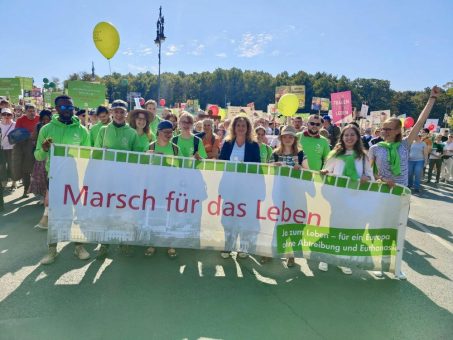 Großer Erfolg an zwei Standorten – weit über 6.000 Lebensrechtler beim Marsch für das Leben in Berlin und Köln