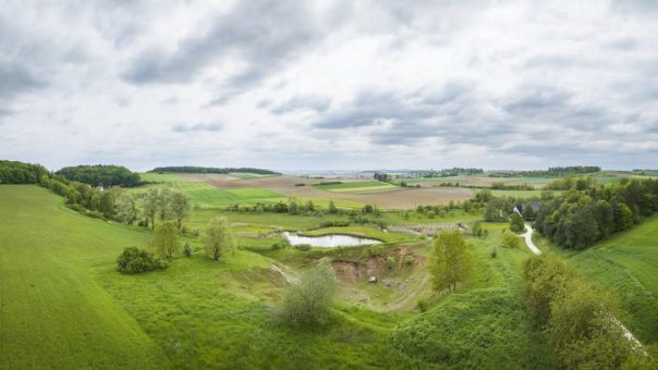 Führung zum Tag des Geotops rund um die Geotope Klosterberg in Maihingen