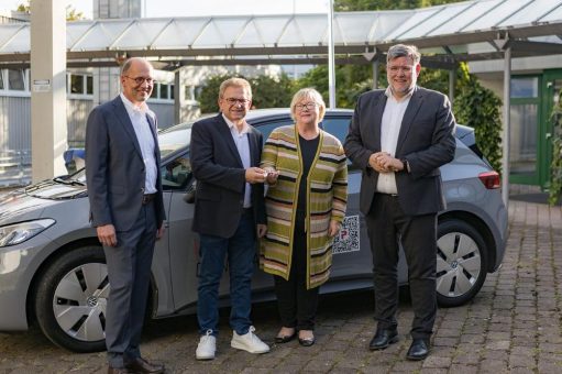 PARAVAN-Spende für zeitgemäße Kfz-Meisterausbildung