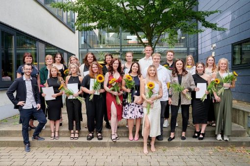 Mit Sonnenblumen ins Berufsleben gestartet