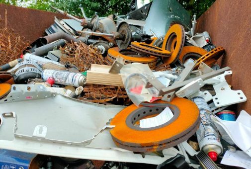 Wir sind mobile Schrotthändler in  Bonn, kosten frei Schrott & Altmetalle Loswerden.