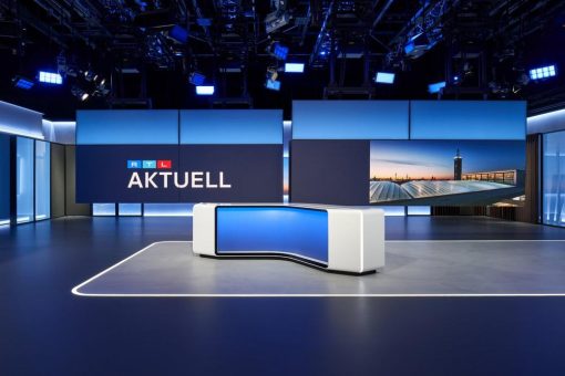 RTL und ZDF setzen auf innovative Nachrichtenstudios mit maßgeschneiderten Mineralwerkstoffmöbeln