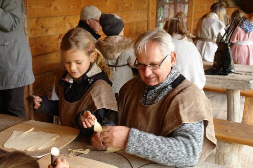 31.10. und 2.11., jeweils 10-12 und 14-16 Uhr Großelterntag „Haus am See – Handwerken wie ein Pfahlbauer!“ – Anmeldung erforderlich