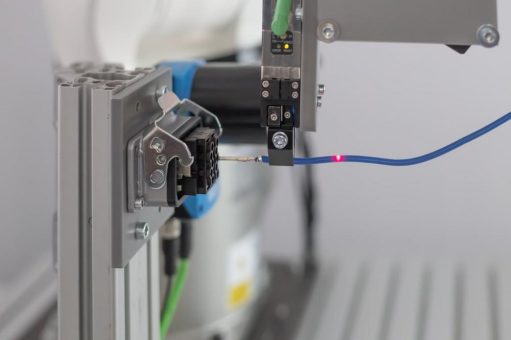 Kostenfreie Webinare: Roboter-basierte Automatisierung – Kabel & Leitungen fest im Griff