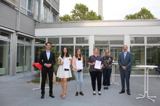 Ausgezeichnet: Ehrung der besten Absolventinnen und Absolventen