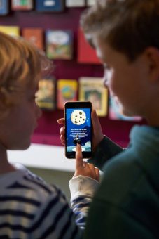 »Mit der App GRIMMkids die GRIMMWELT entdecken.«